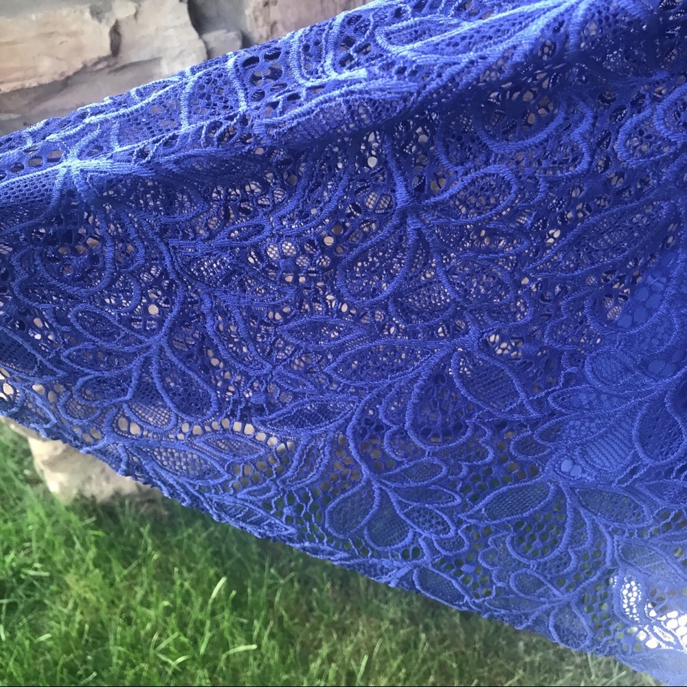 FE Forever Lace Dress - Picture 5 of 8